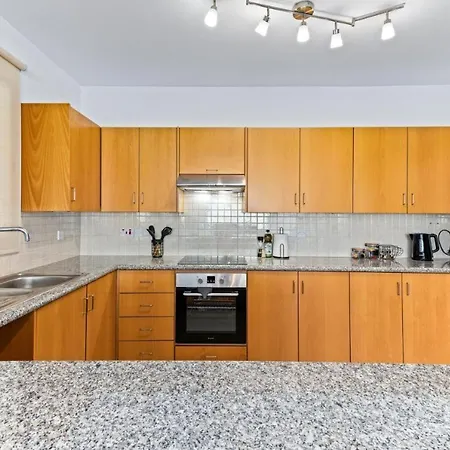 Lia's Gardens شقة بييا